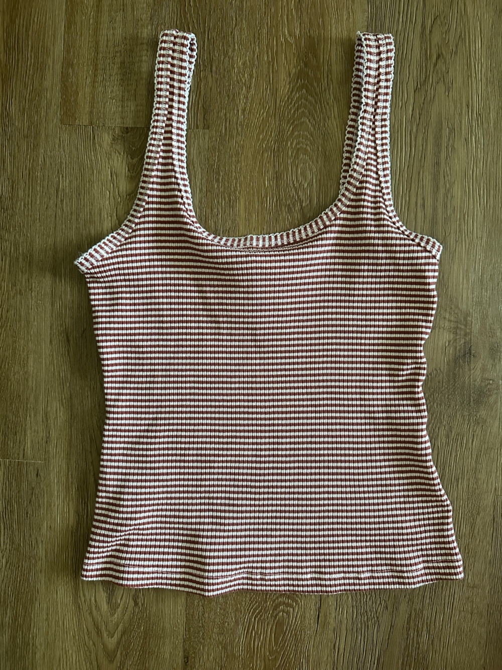 Red knit tank
